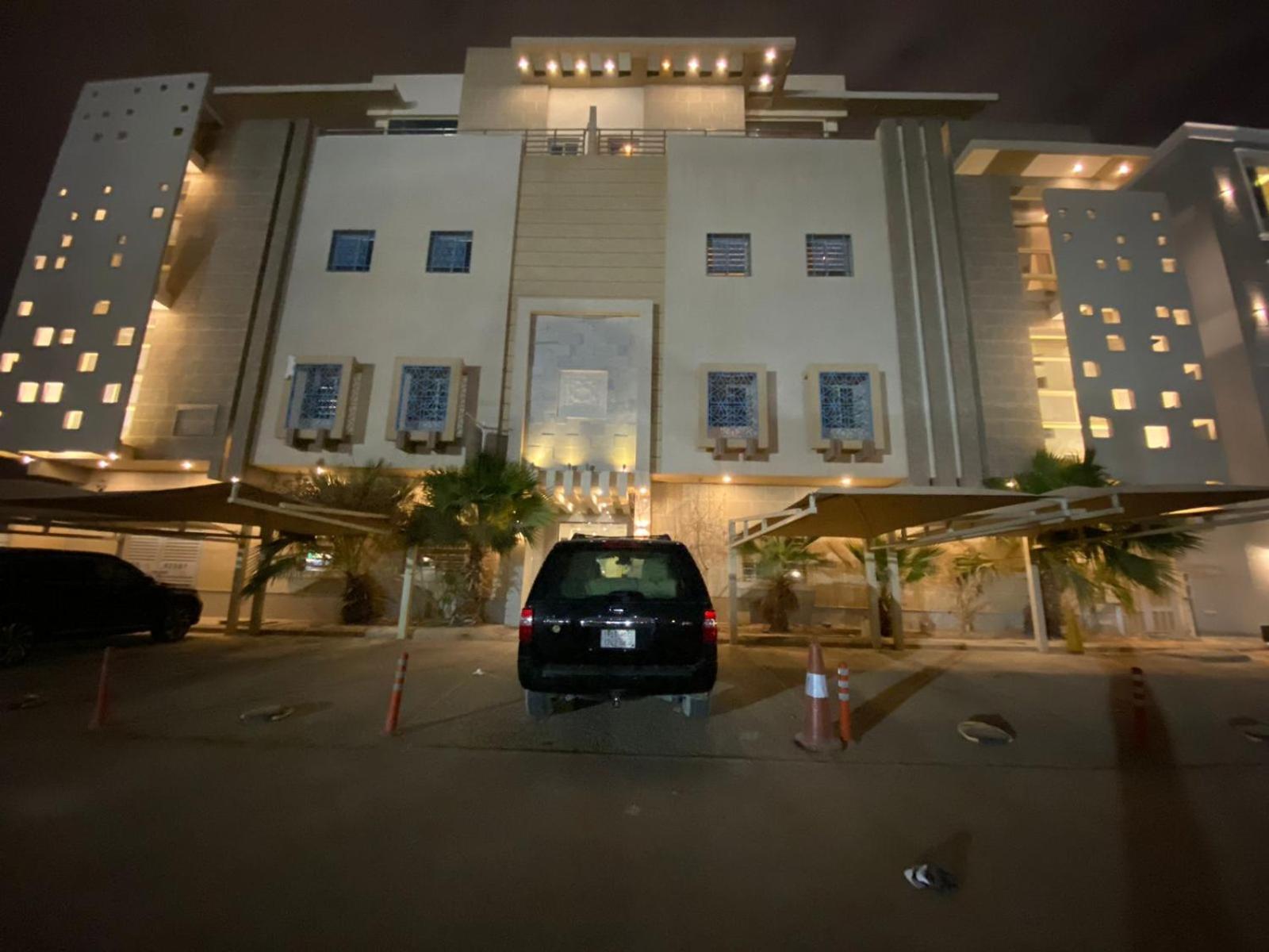 شقق مودرن مقابلة البوليفارد Rijád Kültér fotó